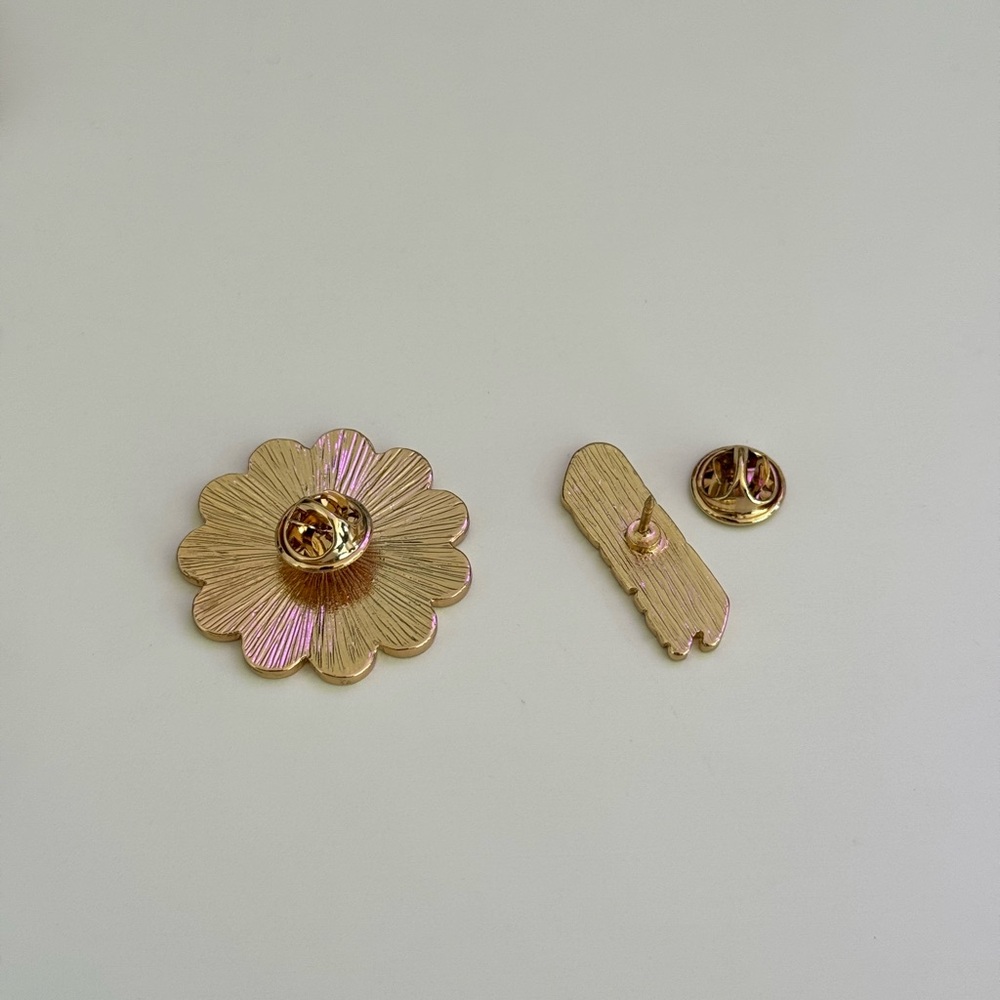 Amika Colorful Pin Set - Picture 2 of 2